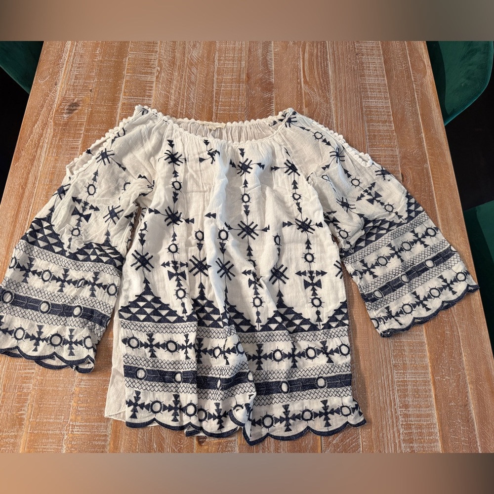 🌿 Boho Embroidered Peasant Blouse 🌿